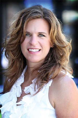 Lynne Steinert Agent Photo